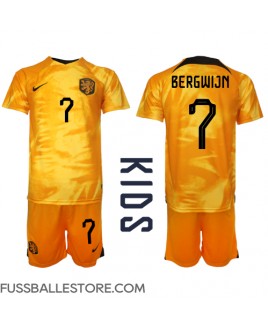 Günstige Niederlande Steven Bergwijn #7 Heimtrikotsatz Kinder WM 2022 Kurzarm (+ Kurze Hosen)